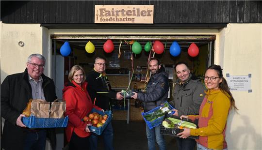 Der Foodsharing-Fairteiler im Jugendzentrum Woodstock in Jork ist eröffnet.