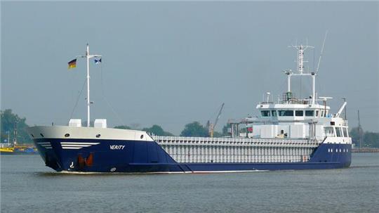 Der Frachter „Verity“ vor Kiel.