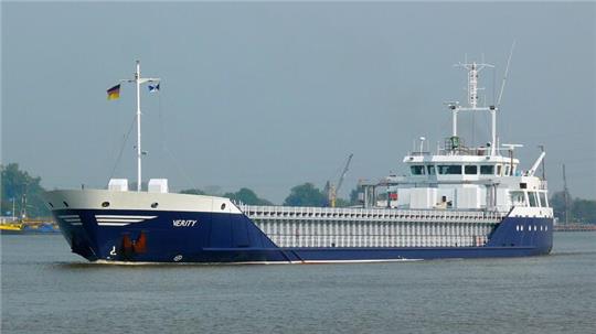 Der Frachter „Verity“ vor Kiel.