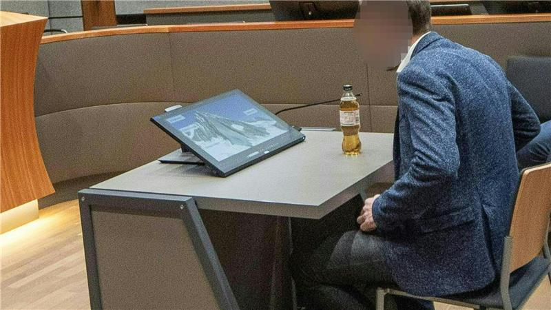 Der Freund der Toten beteuerte seine Unschuld.