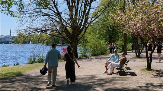 Der Frühling zeigte sich laut DWD von seiner sommerlichen Seite. (Archivbild)