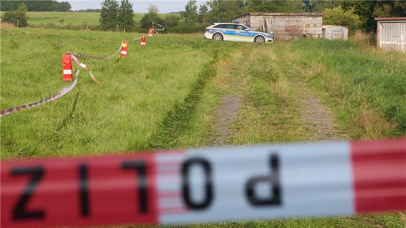 Ist die gefundene Leiche der gesuchte Dreifachmörder? Der Fundort ist abgesperrt.