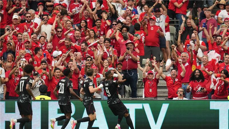 Kanada jubelt trotz Verletzungsschock: 6:0 gegen Katar Der Gastgeber jubelt: Kanada besiegt Katar.