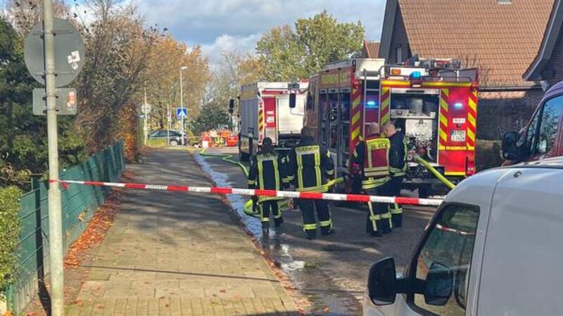Gas-Alarm in Horneburg – Kita und Schule evakuiert Der Gefahrenbereich rund um Kita und Grundschule wurde weiträumig abgesperrt.