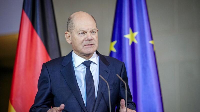 Kanzler Scholz räumt Fehler ein - AfD „politisch bekämpfen“ „Der Geist ist aus der Flasche“, sagt Kanzler Scholz zum Erstarken der AfD.