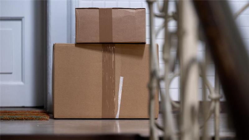 Regierung: Bei 23-Kilo-Paketen sind zwei Zusteller nötig Der Gesetzesvorschlag ist nach Regierungsangaben ein Zeichen für den Schutz der Gesundheit der Beschäftigten in der Paketbranche. (Symbolbild)