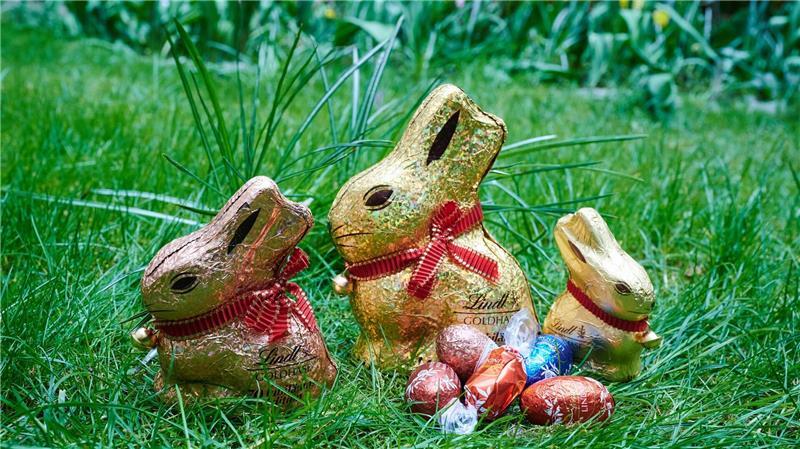 Der „Goldhase“ ist nicht selten in Osternestern zu entdecken. (Symbolbild)