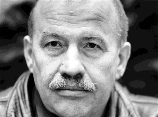 Der Grafiker Klaus Ensikat kommt für ein Podiumsgespräch in die Stader Buchhandlung Schaumburg.