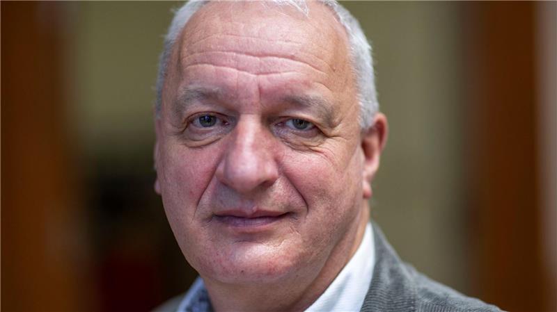 Nach gescheiterter Walrettung kritisieren Grüne Backhaus Der Grünen-Landtagsabgeordnete Terpe kritisiert Umweltminister Backhaus wegen des Umgangs mit dem Buckelwal.