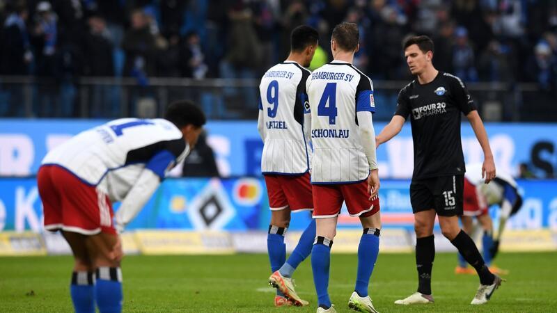 „Natürlich zu wenig“: Wie ungemütlich wird es für HSV-Trainer Walter? Der HSV bleibt defensiv ein Scheunentor.