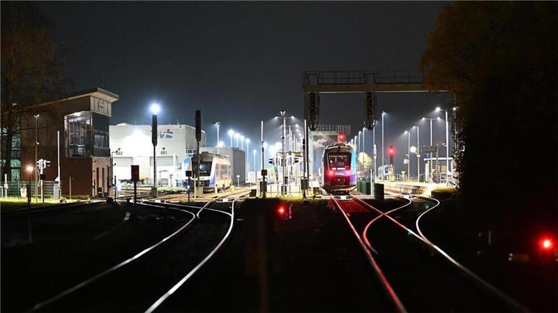 Jetzt auch Busse: Kreis Rotenburg möchte HVV-Angebot ausweiten Der HVV-Tarif gilt mit Einschränkungen an allen Bahnhöfen im Landkreis. Man denkt über eine Ausweitung des Angebots nach. Unser Foto zeigt den Bahnhof in Bremervörde.