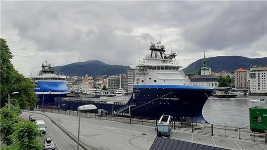 Der Hafen ist in Bergen überall ganz nah dran an der Stadt. Foto: Heilscher