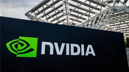 Der Halbleiter-Spezialist Nvidia spielt mit seinen Chip-Systemen eine Schlüsselrolle im aktuellen Boom bei Künstlicher Intelligenz.