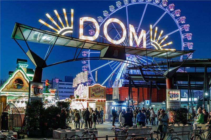 Der Hamburger Frühlingsdom konnte erstmals wieder ohne Corona-Beschränkungen stattfinden. Foto: dpa