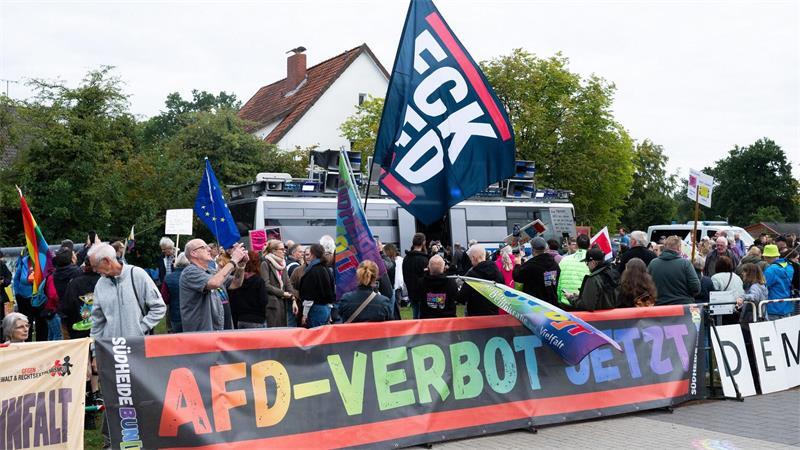Der Hamburger Politikwissenschaftler Kai-Uwe Schnapp hält ein AfD-Verbotsverfahren für grundfalsch. (Symbolbild)