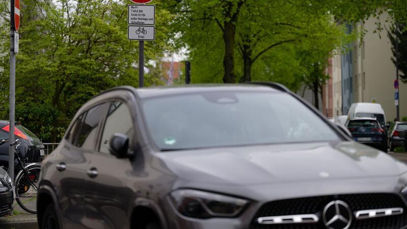 Wissing und Lindner erhöhen Druck Der Handelsverband Deutschland mahnte, dass eine Debatte über Fahrverbote am Wochenende für den Einzelhandel Gift sei.