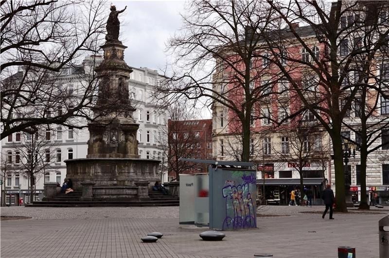 Der Hansaplatz ist der größte Kriminalitäts-Hotspot in Hamburg, deshalb soll er überwacht werden. Foto Lorenz