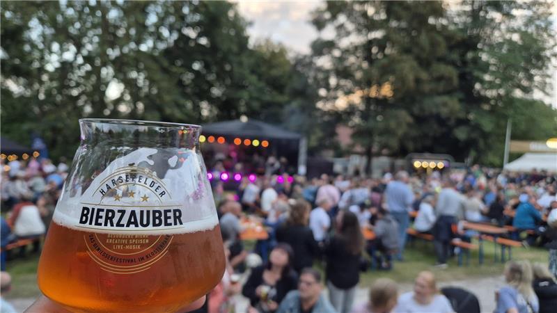 Märkte, Musik und Feste: Diese Veranstaltungen bietet Harsefeld 2026 Der Harsefelder Bierzauber lädt im August in den Klosterpark.