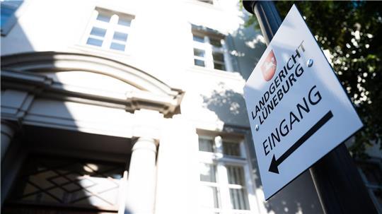 Der Hauptangeklagte im Lüneburger Prozess um Aufenthaltstitel gegen Bezahlung hat Revision gegen das Urteil eingelegt. (Symbolbild)