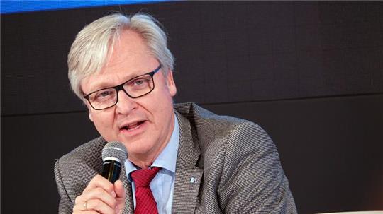 Der Hauptgeschäftsführer des Deutschen Industrie- und Handelskammertages (DIHK) Martin Wansleben fordert die Regierung zum Handeln auf, um die Wirtschaft ins Rollen zu bringen. (Archivbild)