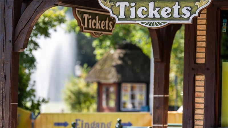 Veranstaltungen locken, noch Platz in den Urlaubsregionen Der Heide Park in Soltau gehört zu den Attraktionen für einen Osterurlaub in Niedersachsen.