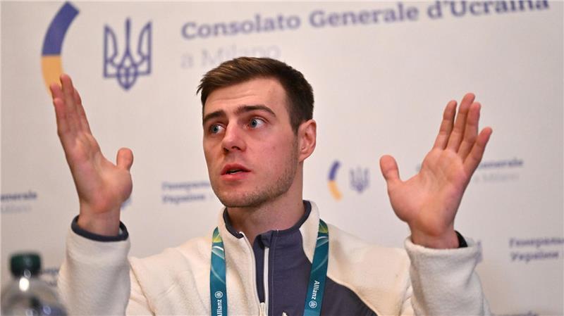 Redefreiheit? Warum ein Ukrainer die olympische Welt bewegt Der Helm des Athleten steht dabei im Mittelpunkt.