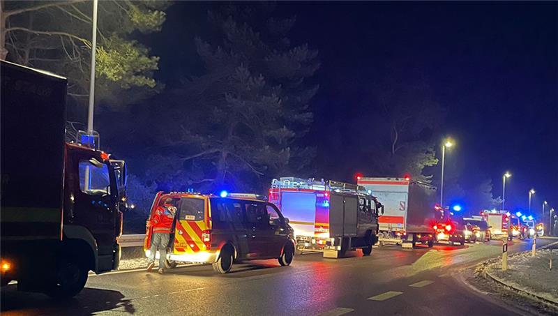 Ukraine-Hilfskonvoi: Helfer sind zurück im Kreis Stade Der Hilfskonvoi Mittwochnacht auf dem Weg an die polnisch-ukrainische Grenze.