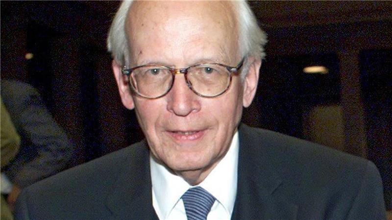 Der Historiker Ernst Nolte löste 1986 mit einem Artikel in der FAZ den deutschen Historikerstreit aus. Er starb 2016. (Archivbild)