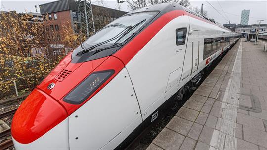 Der Hochgeschwindigkeitszug „Giruno“ fährt zwischen Hamburg und Basel.