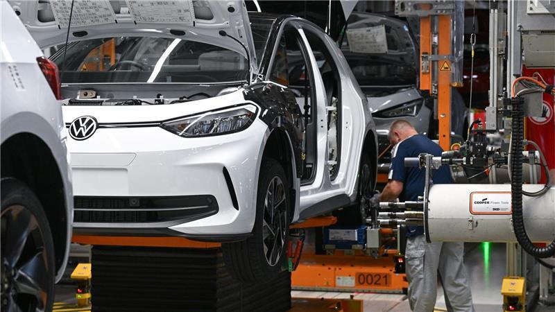 Der Hochlauf der Elektromobilität geht aus Sicht der Industrie zu langsam voran. (Symbolbild)