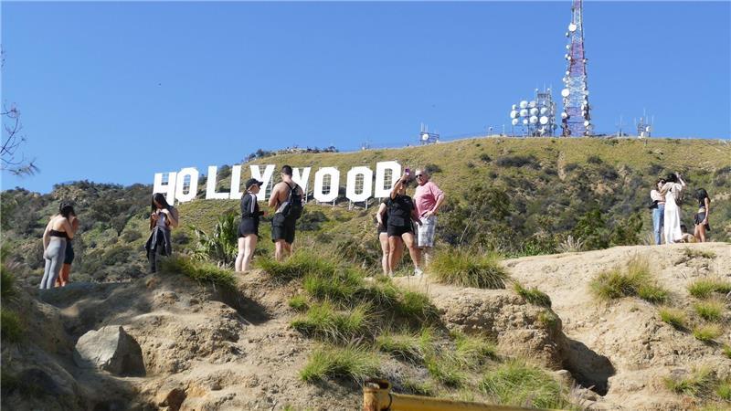 Der Hollywood-Schriftzug ist eines der bekanntesten Wahrzeichen der USA. (Archivbild)