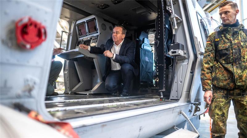 400 Millionen Euro: Pistorius hat für Nordholz große Pläne Der Hubschrauber soll bald aussortiert werden.