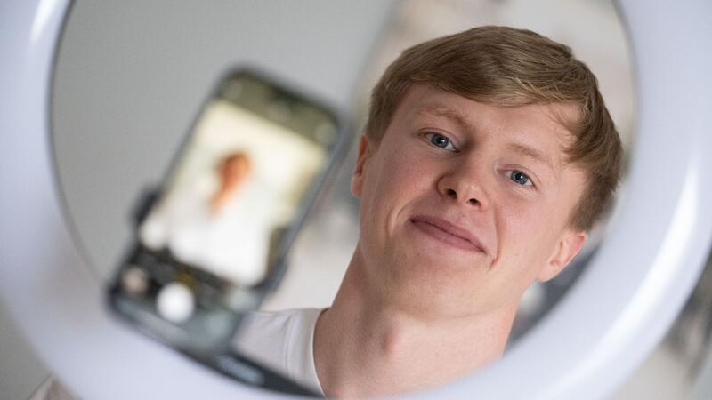Tiktoker nimmt in kurzen Videos deutsche Sitten aufs Korn Der Influencer Liam Carpenter ist inzwischen hauptberuflich Content Creator.