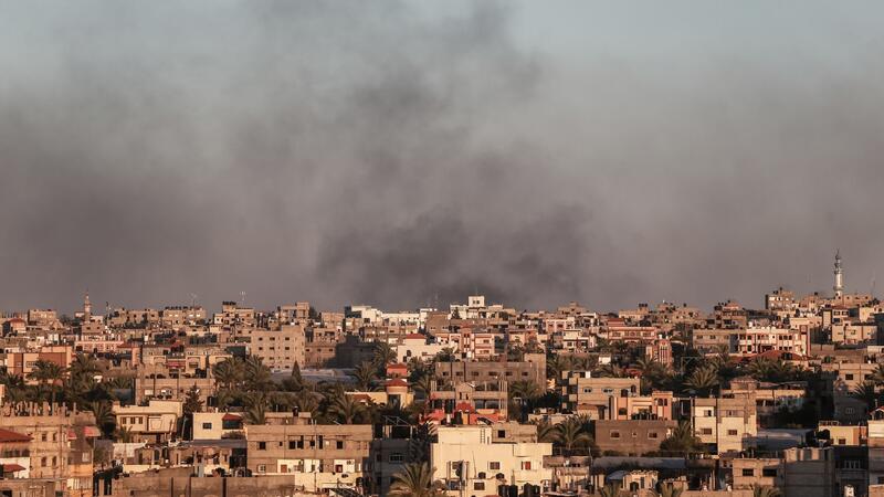 Entsetzen nach Luftangriff Israels in Rafah mit 45 Toten Der Internationale Gerichtshof hatte Israel verpflichtet, den Militäreinsatz in Rafah zu beenden.