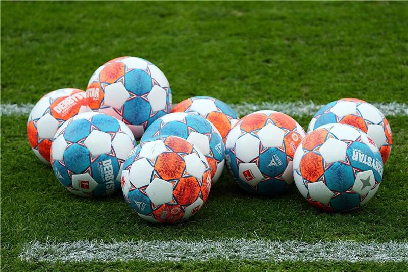 Fußball-Bezirkspokal: JFV schickt fünf Teams in die Endspiele Der JFV A/O/B/H/H schickt fünf Teams in die Finals des Fußball-Bezirkspokals (Symbolbild). Foto: Soeren Stache/dpa