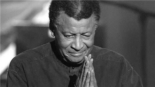 Der Jazzmusiker Abdullah Ibrahim ist tot. (Archivbild)