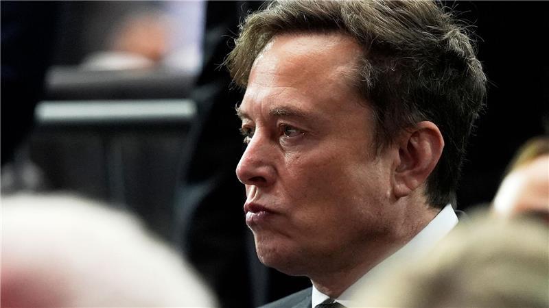 Der KI-Chatbot Grok von Elon Musks Unternehmen X steht in der Kritik. (Archivbild)