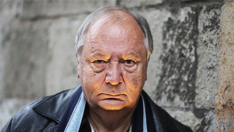 „Es hört nicht auf!“: Kabarettist Wilfried Schmickler kommt nach Buxtehude Der Kabarettist Wilfried Schmickler. Foto: Oliver Berg/dpa