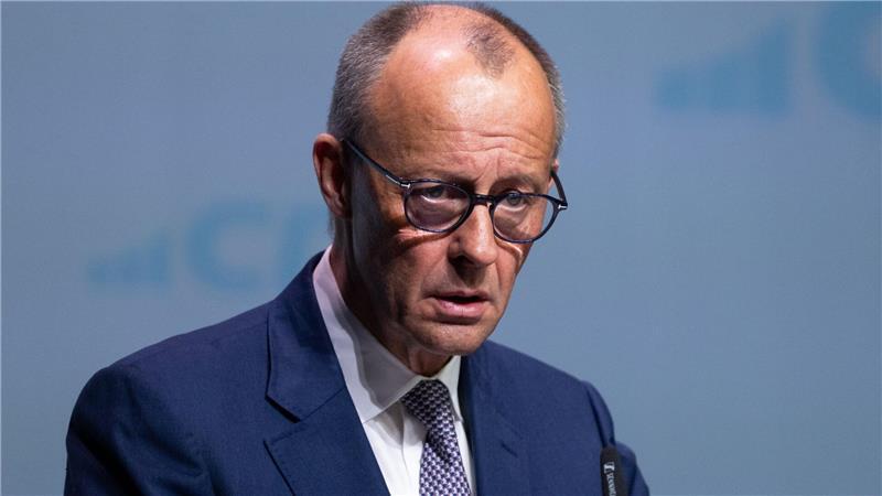 Der Kanzler erklärt bei er CDA-Tagung, was er mit „Basisabsicherung“ bei der Rente gemeint hat.