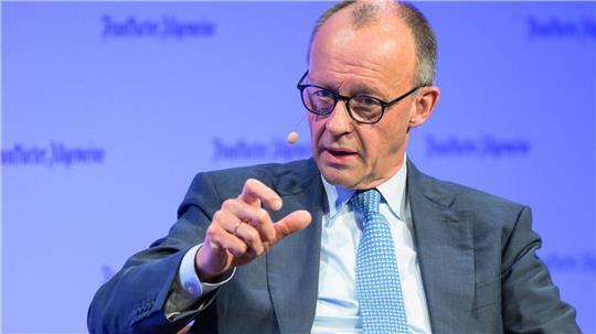 Der Kanzler kritisiert den US-Präsidenten erneut hart.