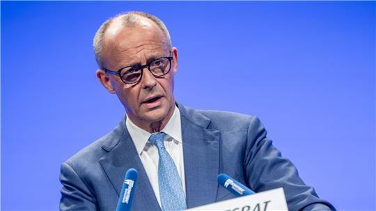 Der Kanzler macht am Vorabend des ersten Geburtstags der Koalition eine klare Ansage.