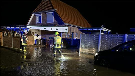 Der Keller eines Einfamilienhauses in Harsefeld steht zu 90 Prozent unter Wasser.
