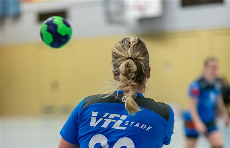 Ehrgeizige Ziele: Stades Handballerinnen wollen zurück in Dritte Liga Der Kern des Teams des VfL Stade ist trotz des Abstiegs zusammengeblieben. Foto: Struwe