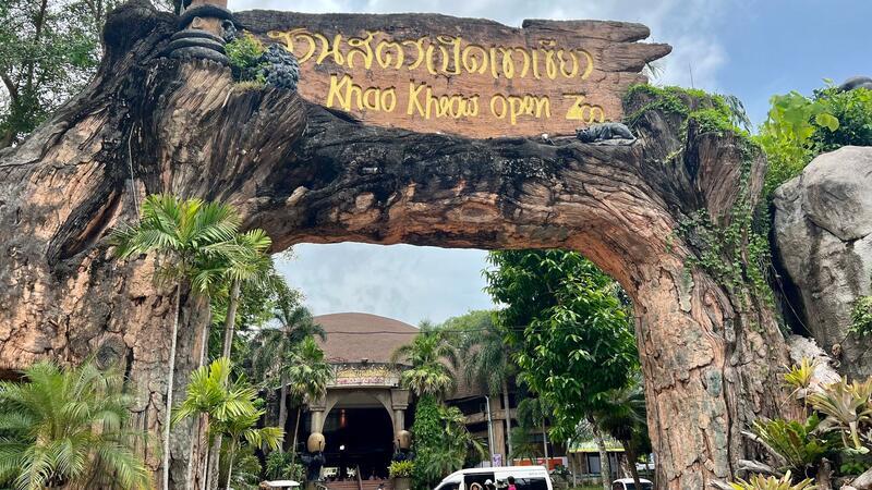 Ein Zwerghippo geht viral - Wie Moo Deng zum It-Girl wurde Der Khao Kheow Open Zoo in der Provinz Chonburi beherbergt etwa 3.000 Tiere.