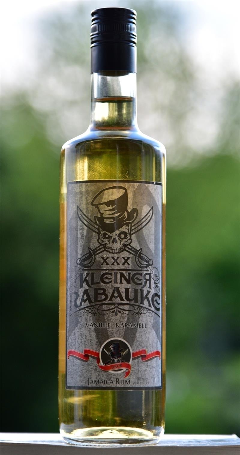 Der „Kleine Rabauke “ in der 0,7-Liter-Flasche.