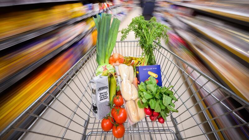 Schlechte Ernten: Diese Lebensmittel werden teurer Der Klimawandel nimmt Einfluss darauf, was beim Wocheneinkauf im Einkaufswagen landet.
