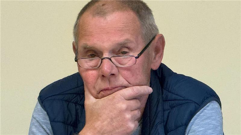 Der Klützer Bürgermeister Jürgen Mevius nennt finanzielle Gründe für die Ausladung von Michel Friedman. 