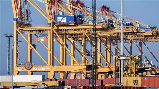 Der Krieg im Iran dämpft die Stimmung in der deutschen Wirtschaft (Symbolbild)