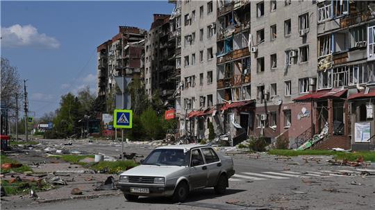 Der Krieg in der Ukraine mit täglichen Luftalarmen hat schwere traumatische Folgen für die Kinder - auch hier unterstützt terre des hommes mit Hilfsangeboten. (Archivfoto)