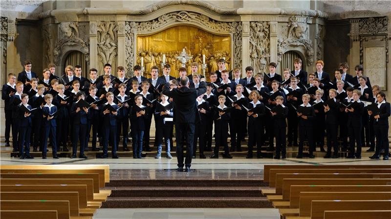 Mozart in Hamburg: Kulturkreis Stade veranstaltet Konzertfahrten Der Kulturkreis Stade bietet zwei Konzertfahrten zu Mozartkonzerten in Hamburg an.